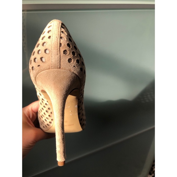 Nine West Pointed Toe Heel - Picture 3 of 3